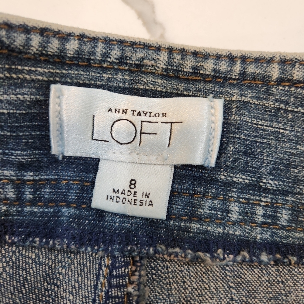 ANN TAYLOR LOFT Y2K STRETCH JEAN SKIRT WITH RUFFLE SIZE 8 - Picture 6 of 7